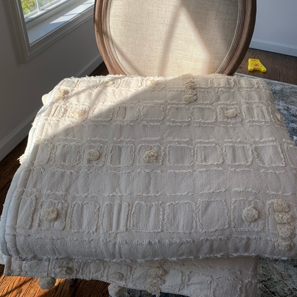 New Anthropologie Pommed Kimbra Quilt sz Queen - Picture 4 of 5